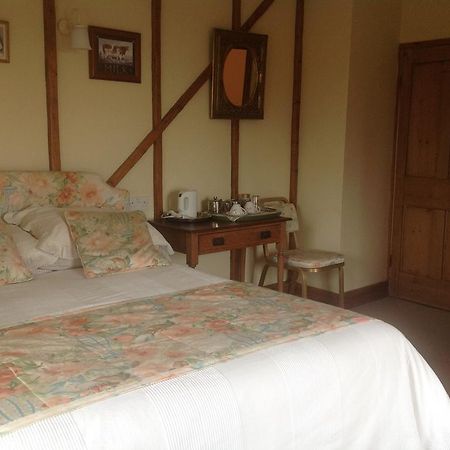 Barn Park Farm, Bed And Breakfast Stockland Экстерьер фото