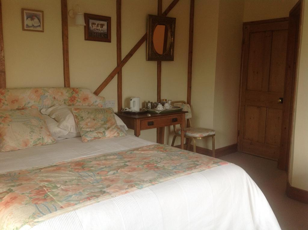 Barn Park Farm, Bed And Breakfast Stockland Экстерьер фото